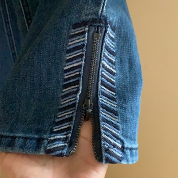 Capris - Picture 2 of 4